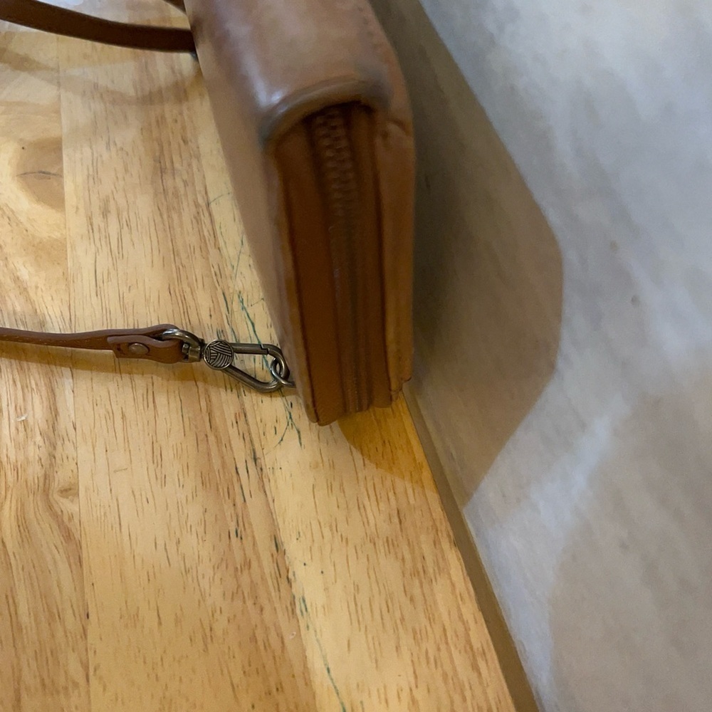 The Sak Brown Leather Crossbody Bag - Picture 6 of 13
